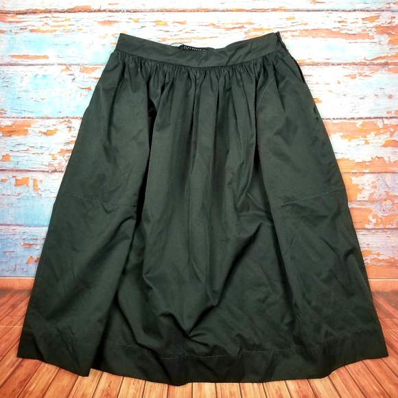 Zara Dresses & Skirts - zara woman hunter green midi skirt sz M w/ pockets